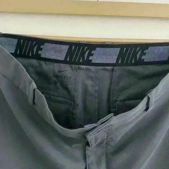 Dri-FIT 8-Inch Water Repellent Chino Golf Shorts - Picture 2 of 4